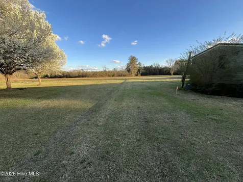 2185 Peacock Road Whiteville NC 28472