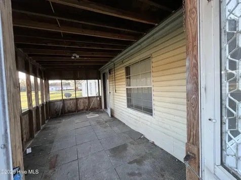 2185 Peacock Road Whiteville NC 28472