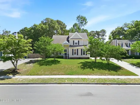 4011 E Bishop Court Wilmington NC 28412