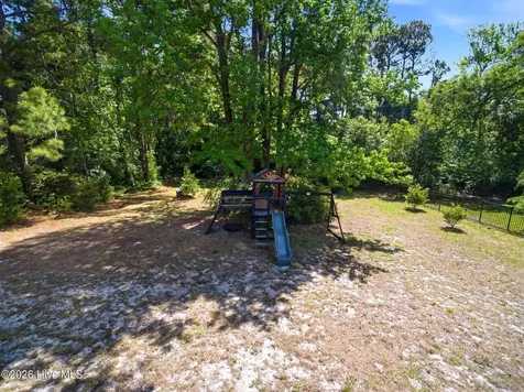 4011 E Bishop Court Wilmington NC 28412