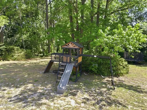 4011 E Bishop Court Wilmington NC 28412