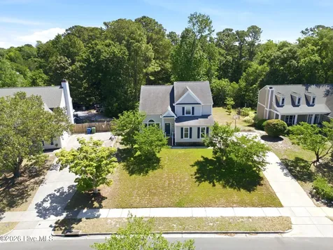 4011 E Bishop Court Wilmington NC 28412