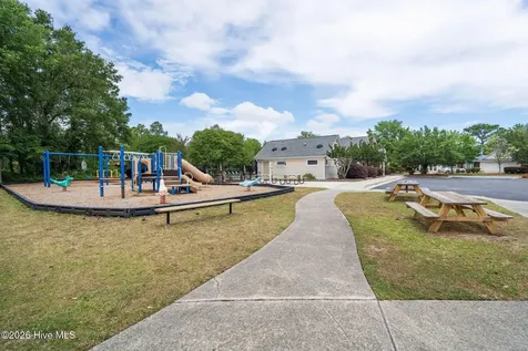 4011 E Bishop Court Wilmington NC 28412