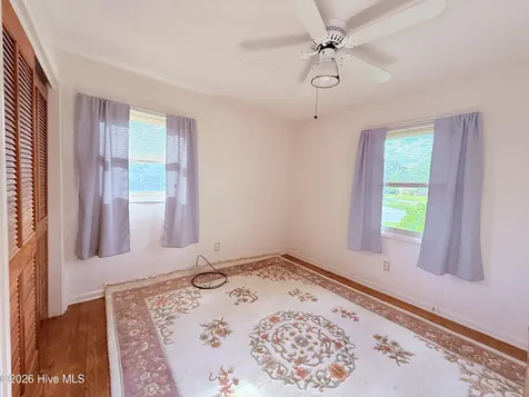 102 Yorkshire Drive Jacksonville NC 28546