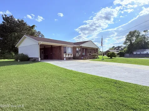 102 Yorkshire Drive Jacksonville NC 28546