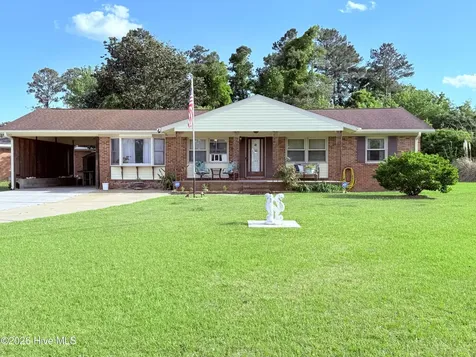 102 Yorkshire Drive Jacksonville NC 28546