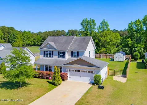 124 Waterford Way Maysville NC 28555