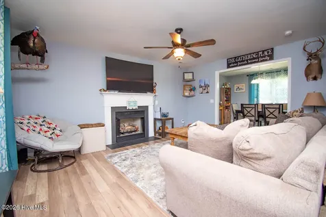 124 Waterford Way Maysville NC 28555