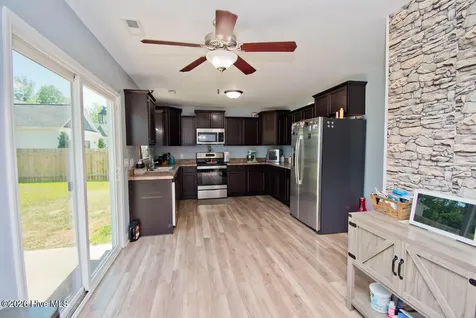 124 Waterford Way Maysville NC 28555