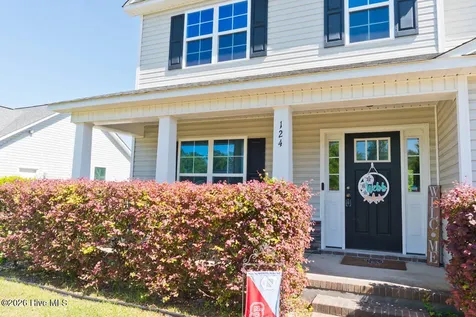 124 Waterford Way Maysville NC 28555