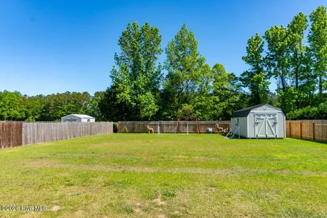 124 Waterford Way Maysville NC 28555