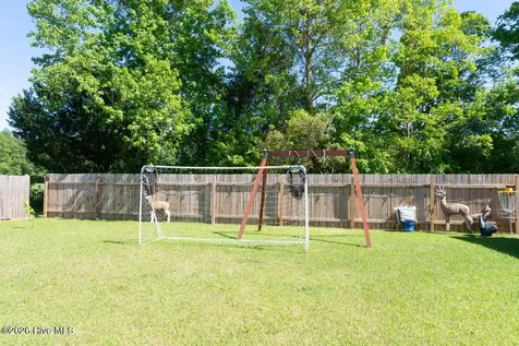 124 Waterford Way Maysville NC 28555