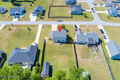 124 Waterford Way Maysville NC 28555
