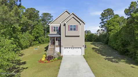 603 Mayapple Lane Hubert NC 28539