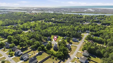 603 Mayapple Lane Hubert NC 28539