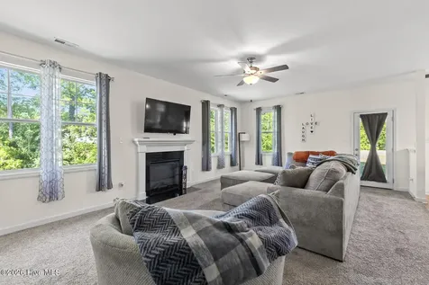 603 Mayapple Lane Hubert NC 28539