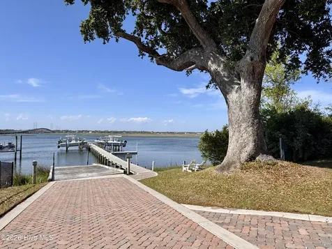 422 Sunrise Court Emerald Isle NC 28594