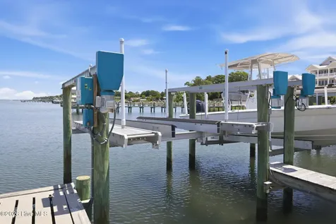 422 Sunrise Court Emerald Isle NC 28594