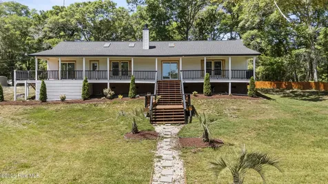 3126 Tradewinds Avenue SW Supply NC 28462
