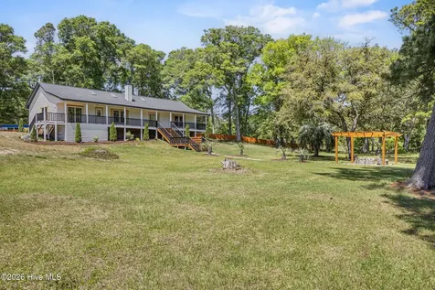3126 Tradewinds Avenue SW Supply NC 28462