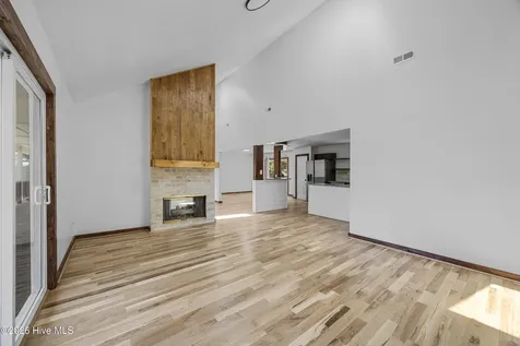3126 Tradewinds Avenue SW Supply NC 28462