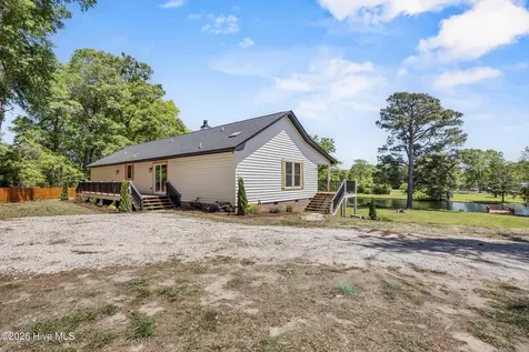 3126 Tradewinds Avenue SW Supply NC 28462
