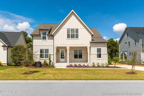 200 Pine Tree Point Snow Hill NC 28580