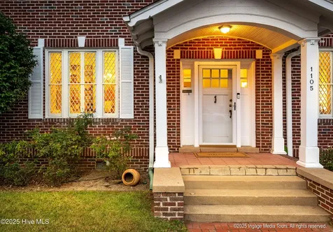 1105 Johnston Street Greenville NC 27858