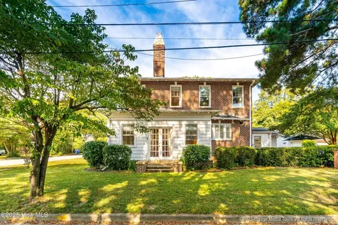1105 Johnston Street Greenville NC 27858