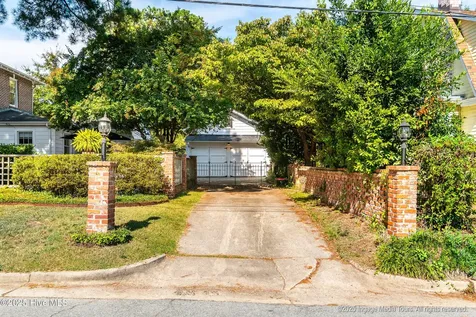1105 Johnston Street Greenville NC 27858