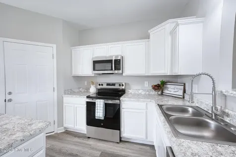 507 New Hanover Trail Jacksonville NC 28546