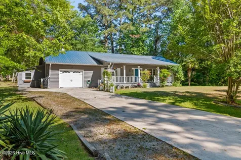519 Country Club Drive W Arapahoe NC 28510