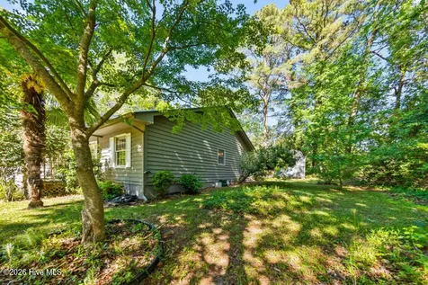 519 Country Club Drive W Arapahoe NC 28510