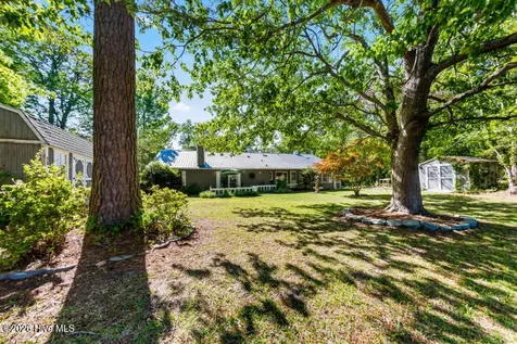 519 Country Club Drive W Arapahoe NC 28510
