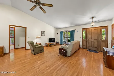 519 Country Club Drive W Arapahoe NC 28510