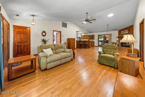 519 Country Club Drive W Arapahoe NC 28510