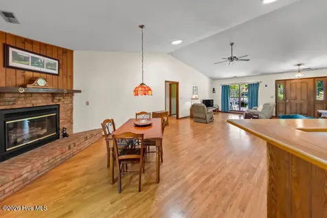 519 Country Club Drive W Arapahoe NC 28510