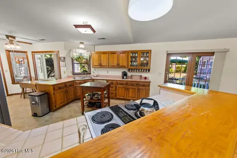 519 Country Club Drive W Arapahoe NC 28510