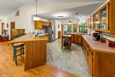 519 Country Club Drive W Arapahoe NC 28510