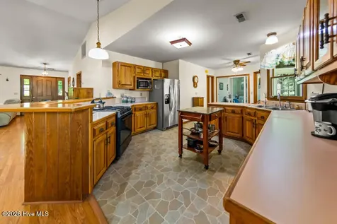 519 Country Club Drive W Arapahoe NC 28510