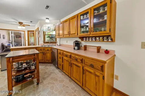 519 Country Club Drive W Arapahoe NC 28510
