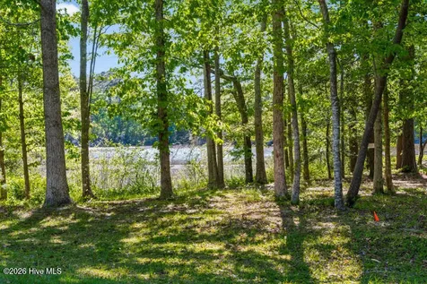 519 Country Club Drive W Arapahoe NC 28510