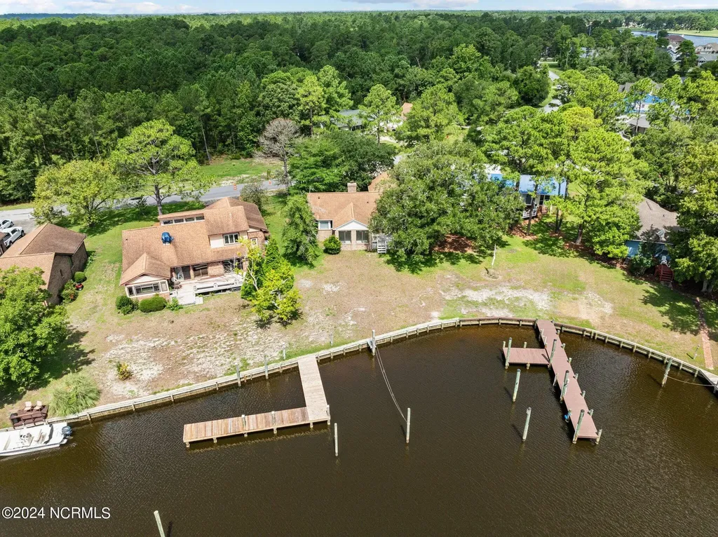 5722 Gondolier Drive New Bern NC 28560