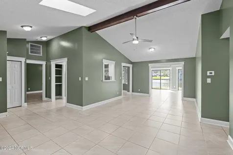 5722 Gondolier Drive New Bern NC 28560