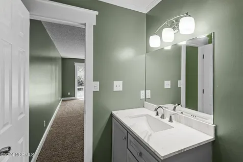 5722 Gondolier Drive New Bern NC 28560