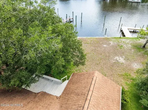 5722 Gondolier Drive New Bern NC 28560