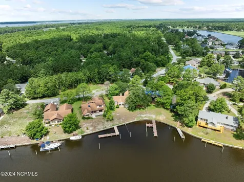 5722 Gondolier Drive New Bern NC 28560