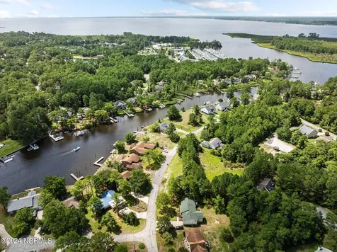 5722 Gondolier Drive New Bern NC 28560