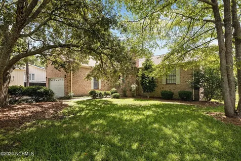 5722 Gondolier Drive New Bern NC 28560