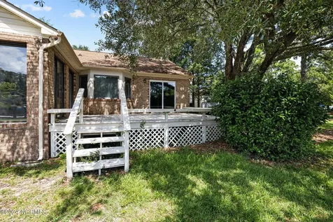 5722 Gondolier Drive New Bern NC 28560